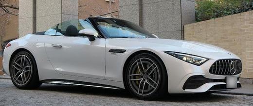施工を終えてお渡しを待つ車